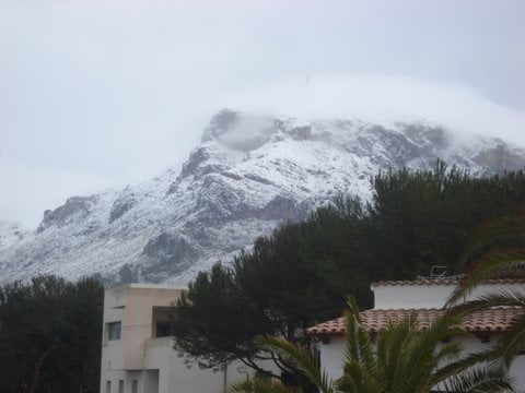 Snö över Serres de Levantes