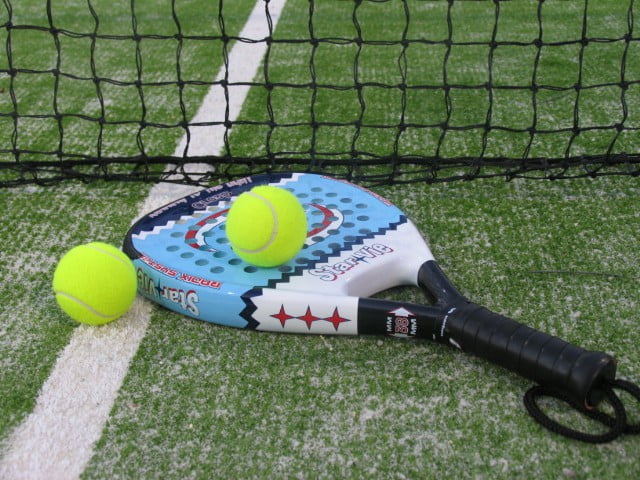 Allt som behövs för att börja spela Padel!