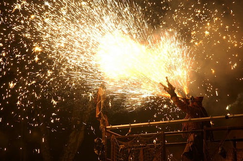 Inget fyrverkeri i Palma år - men väl Correfoc med eld och dansande djävlar!