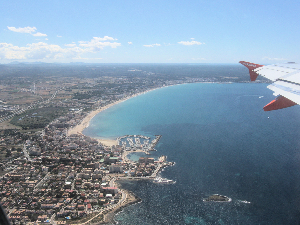 I februari landade eller lyfte 589.569 flygresenärer på Mallorca - en minskning med 3,2 procent